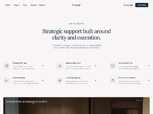 Seção de site mostrando serviços de apoio estratégico, incluindo planejamento, crescimento, alinhamento, liderança, clareza e assessoria.